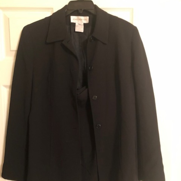 Jones New York Dresses & Skirts - Jones New York Suit